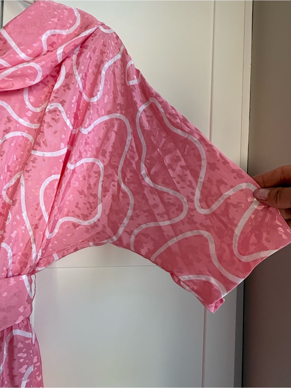 Vintage 80s Bubblegum Pink Abstract Midi Dress | 14 - Picture 5 of 7